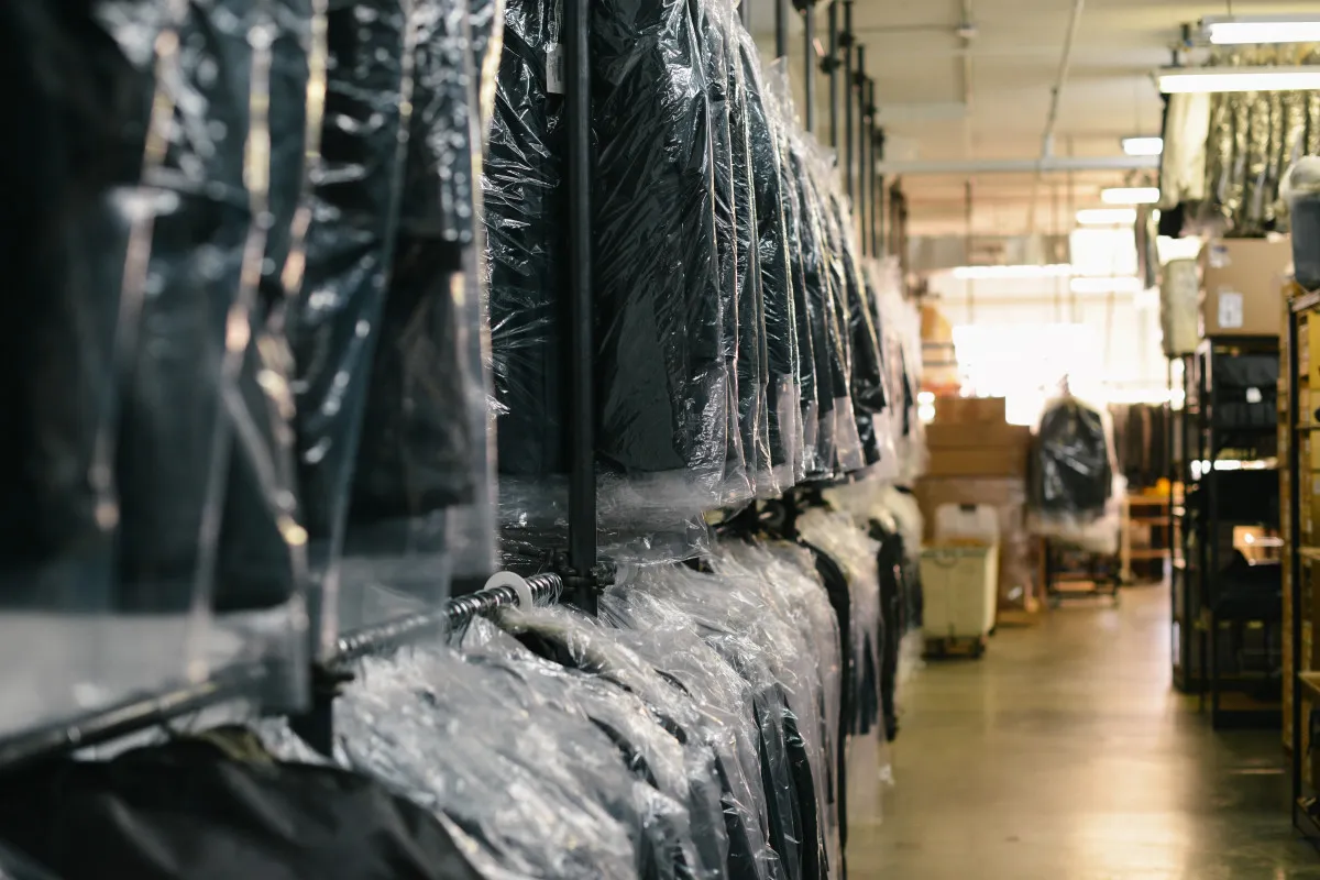 Carbon tetrachloride and methyl chloroform have been widely-used in drycleaning (via PXhere)